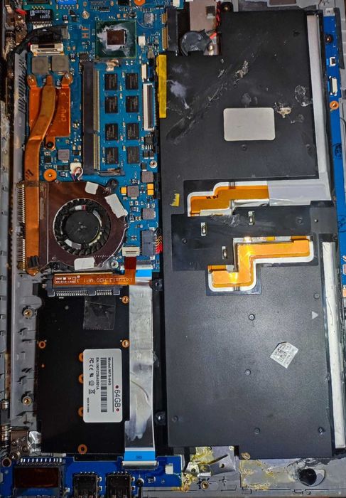 Ультрабук Samsung i3 NP530U по частям Матрица Клавиатура Блок батарея