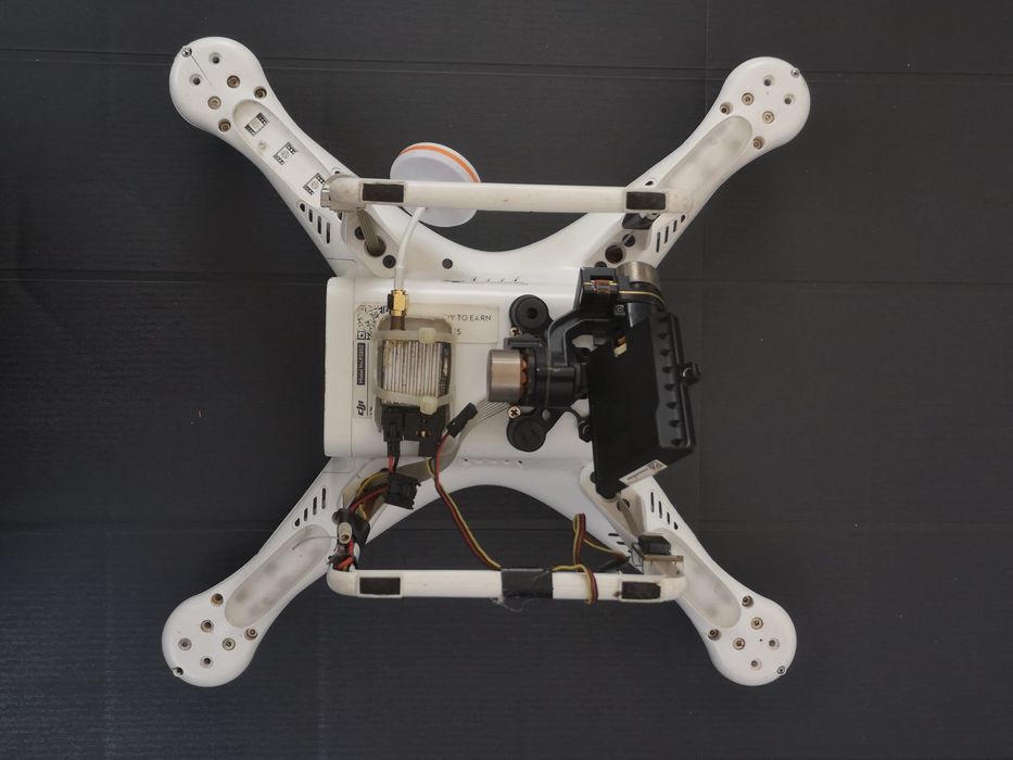 Drone DJI Phantom 2 + Monitor FPV + Mochila + Baterias