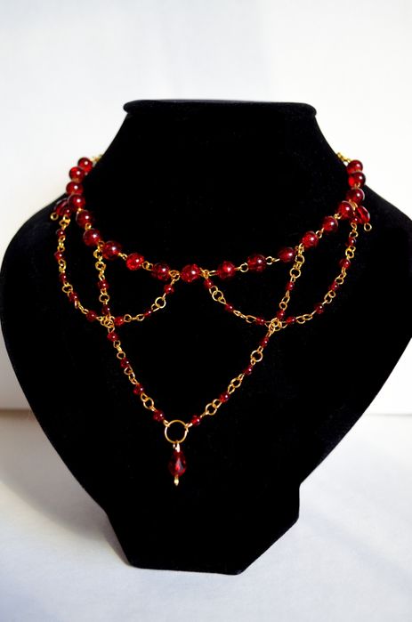 Czerwono złoty naszyjnik