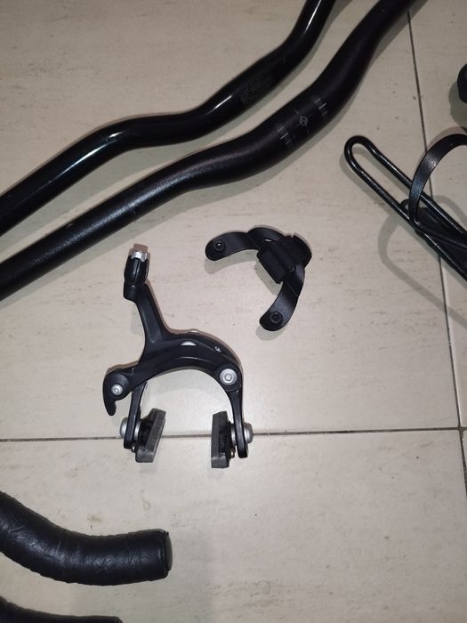 lote de acessórios para bicicleta como novos!!