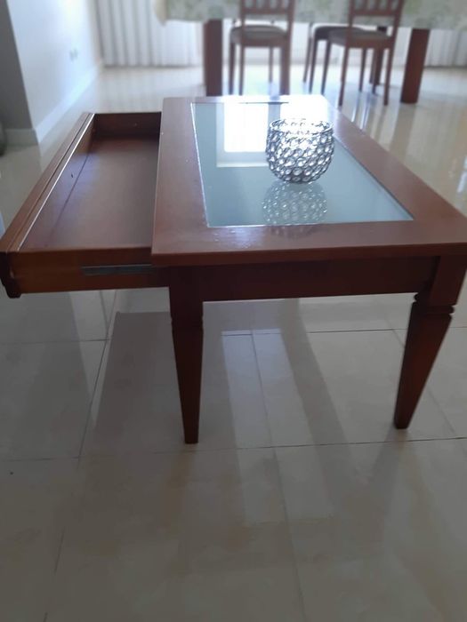 Mesa em cerejeira