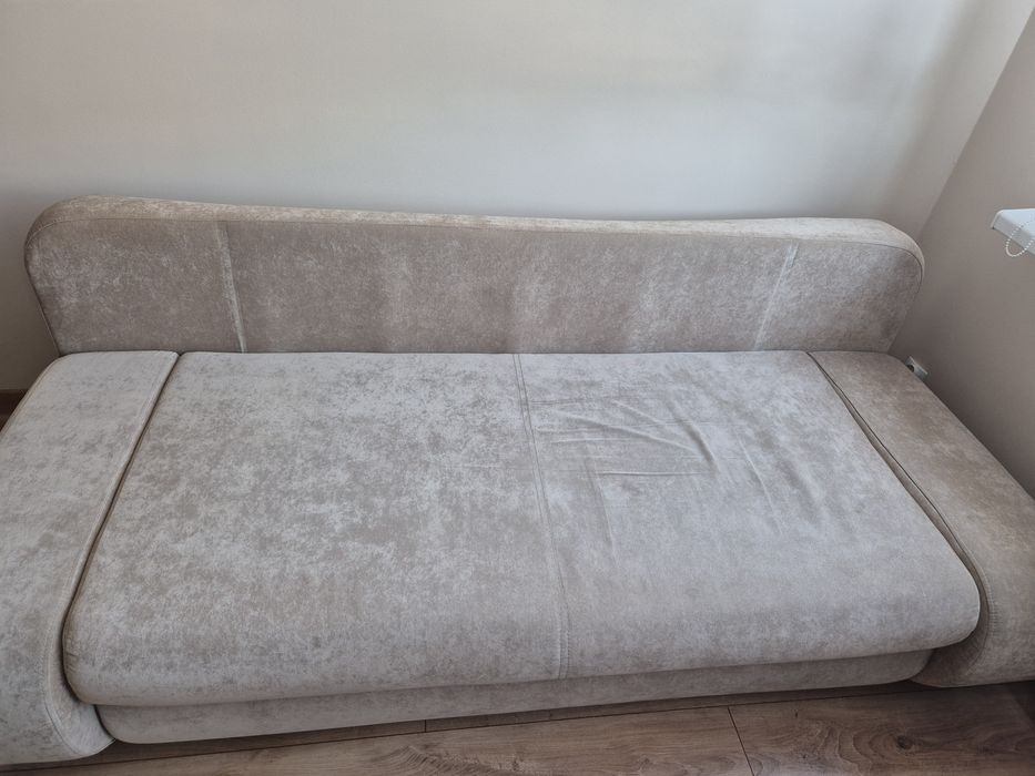 Kanapa beżowa  140×200cm