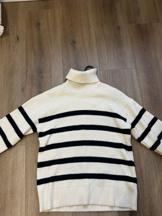 Світер зара в полоску чорно білий zara