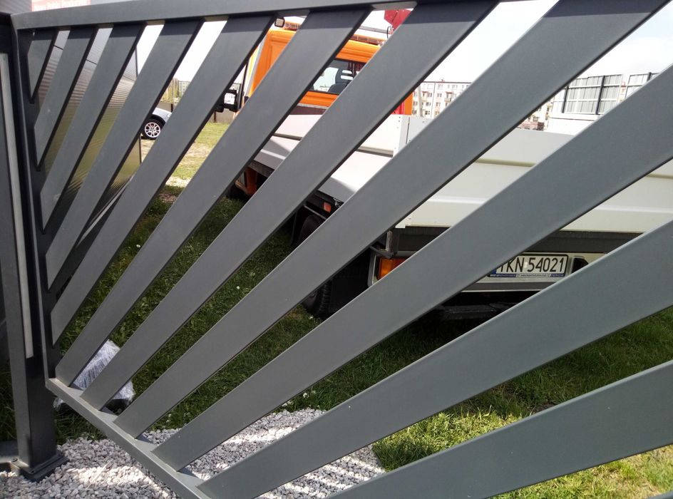 Bramy, furtki, przęsła stalowe, ogrodzenia metalowe