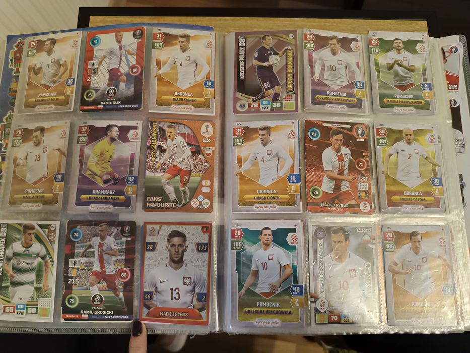 Karty piłkarskie różne