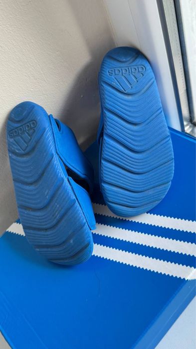 Сандалі від Adidas