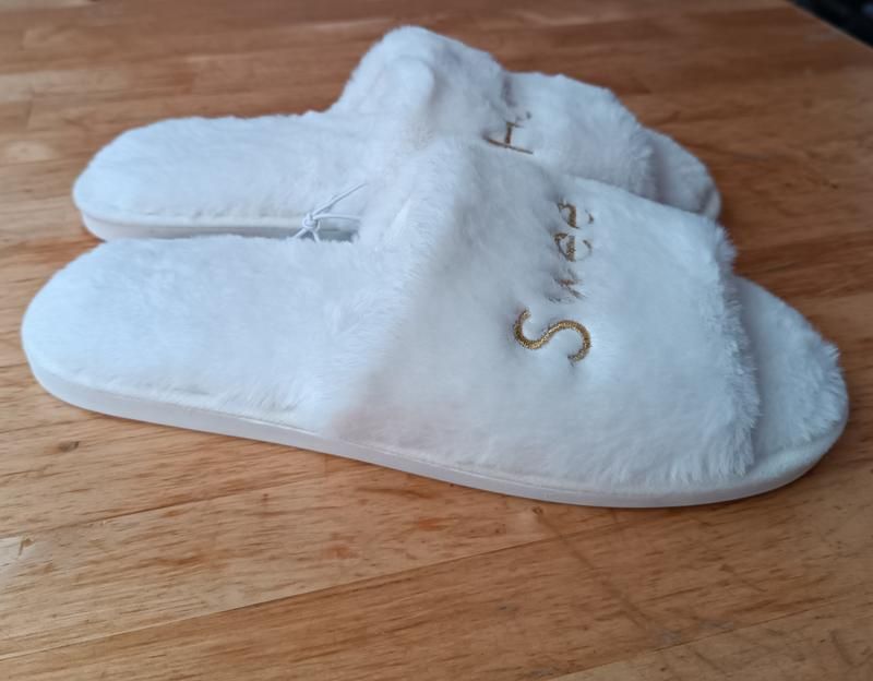 Нові!Гарні жіночі тапочки р.38/39.