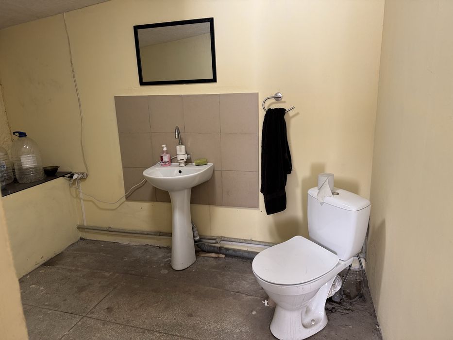 Продається комплекс промислових приміщень