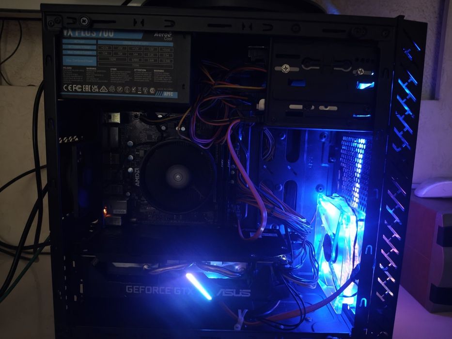 Компьютер с монитором