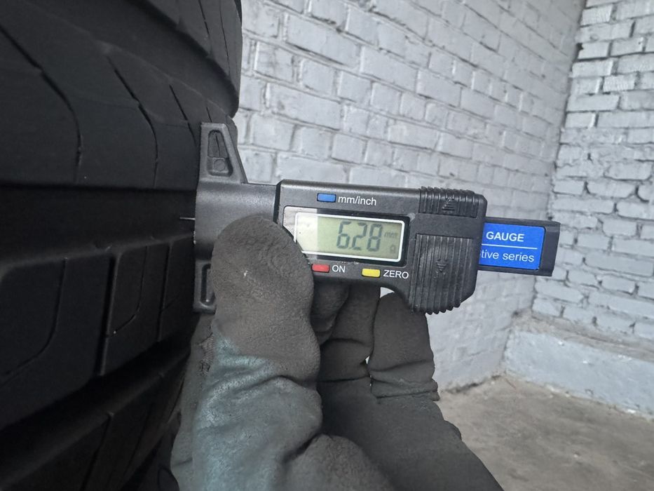 Літні шини Pirelli 255/45 R20