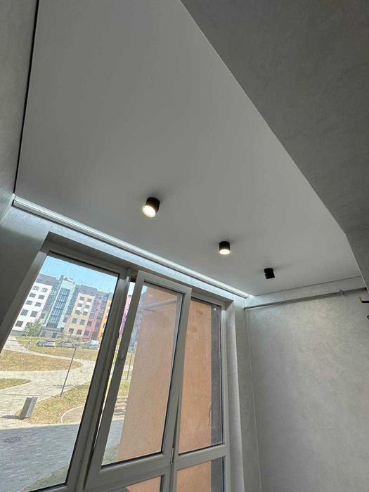 КЛЕВАНЬ! Глянцеві | білі матові натяжні стелі | натяжна стеля потолок