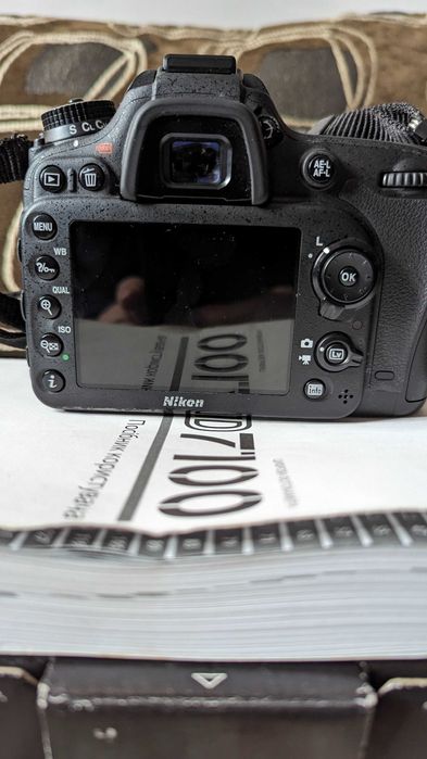Nikon D7100 z małym przebiegiem