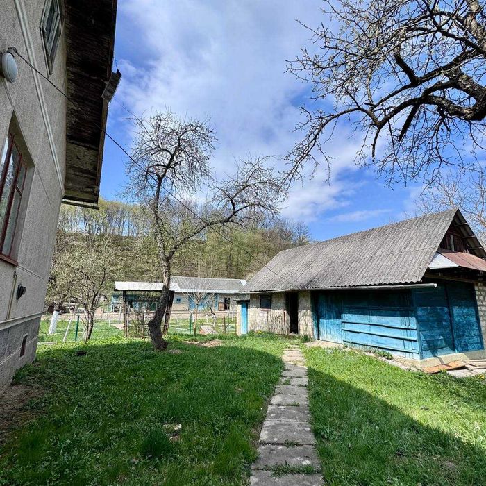 Продається будинок біля дністра у селі Золота Липа