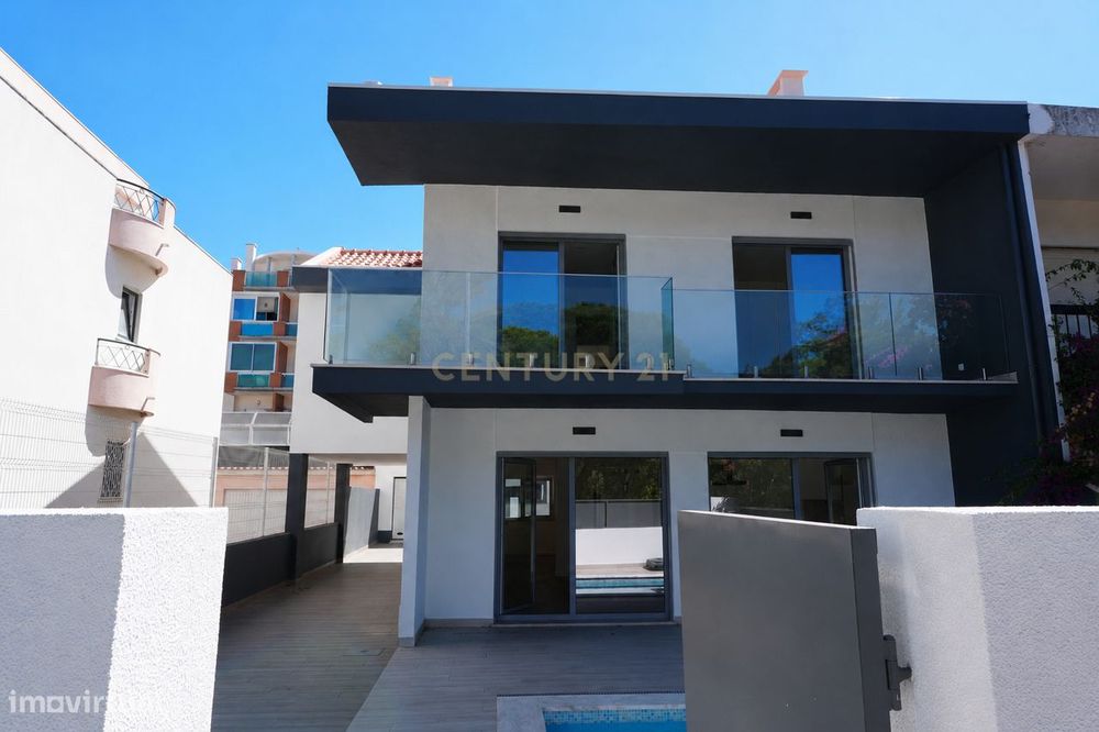 Luxuosa Moradia Nova na Costa da Caparica, Almada