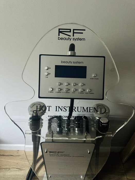Urządzenie do fal RF i liposukcji kawitacyjnej