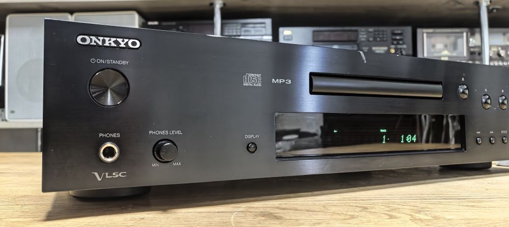 CD-програвач Onkyo C-7030/MP3