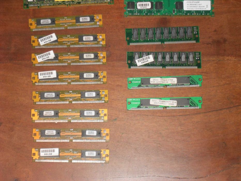 Memorias RAM antigas diversas EDO 72 pin PC66 PC133 DDR SD
