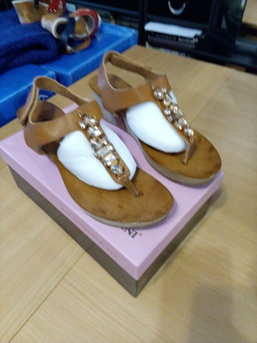 босоножки кожаные