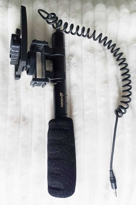 Azden SMX-10  Stereofoniczny mikrofon kierunkowy do sprzętu foto-video. Używany.