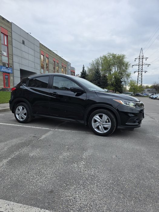 Автомобиль Honda  hrv Sport AWD