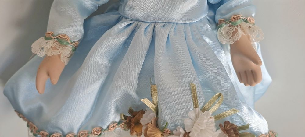 Boneca porcelana Nova