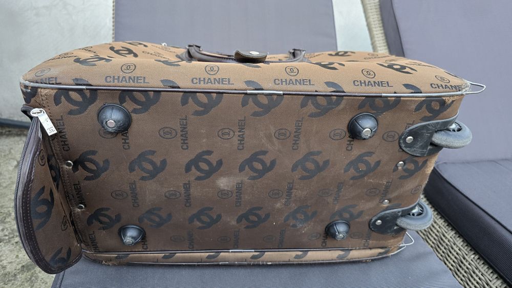 Torba podróżna walizka na kółkach jak   guess chanel