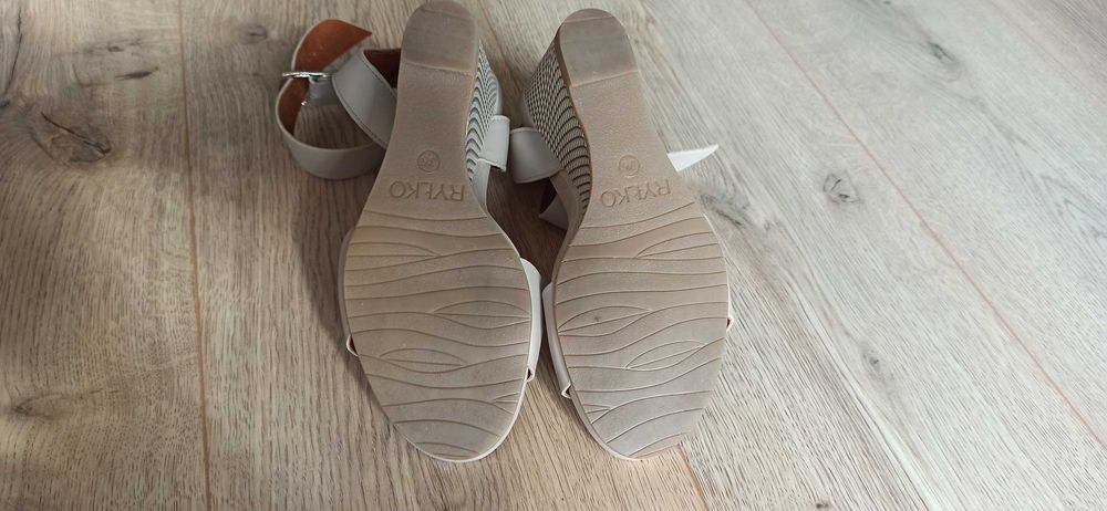 Sandały Ryłko rozm. 36 damskie