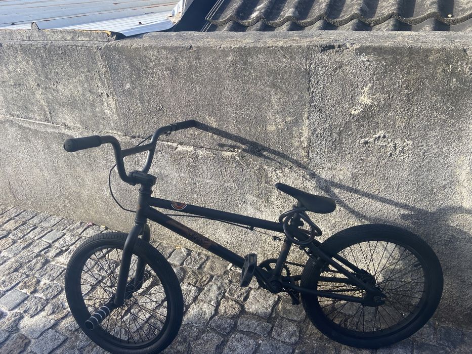 Bicicleta bmx como nova