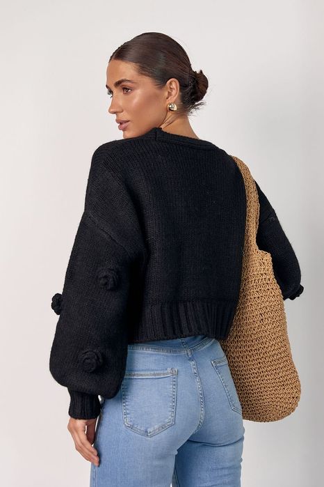 Кардиган з обʼємними квітами