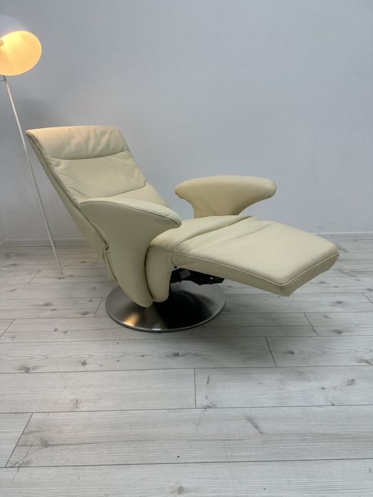 Фірмове,шкіряне крісло Relax