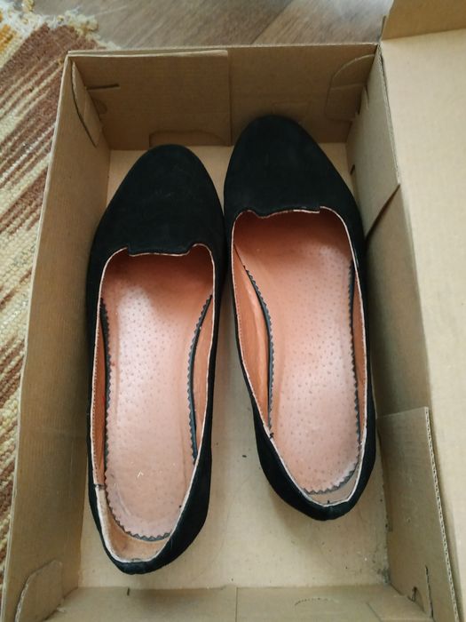 Продам замшевые балетки