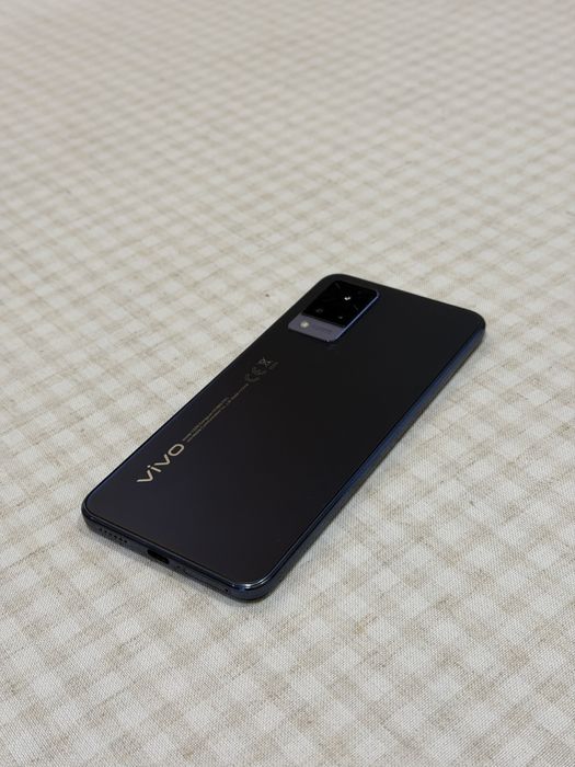 Vivo v21 5G 2 сім карти