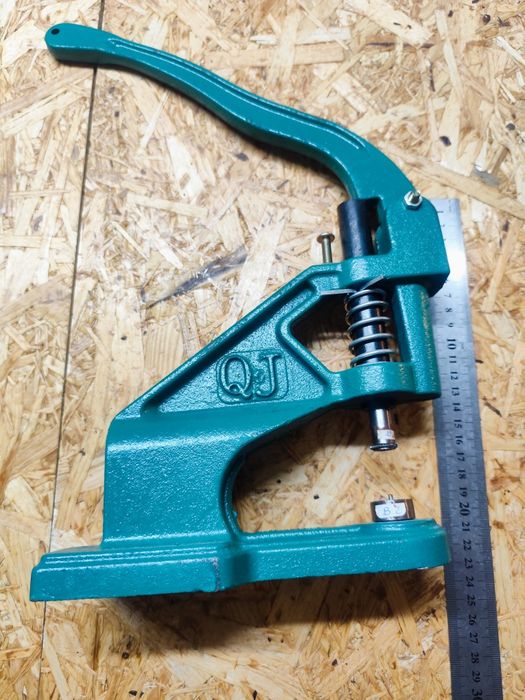 Máquina para  ilhós