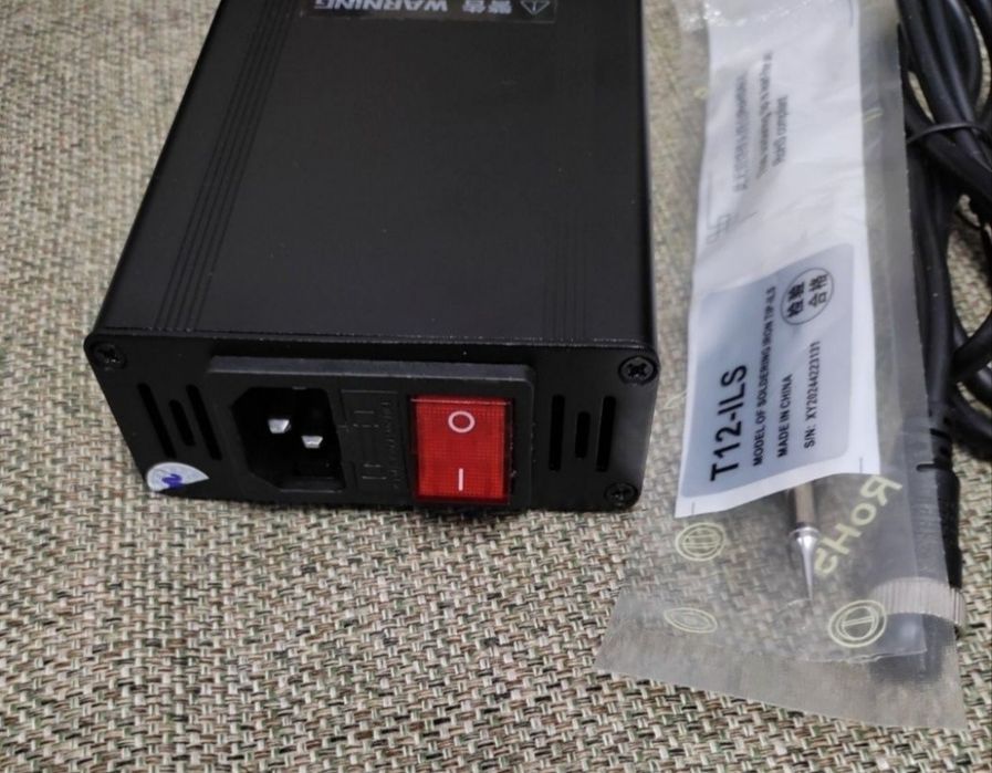 Паяльная станция Hakko t12  новая