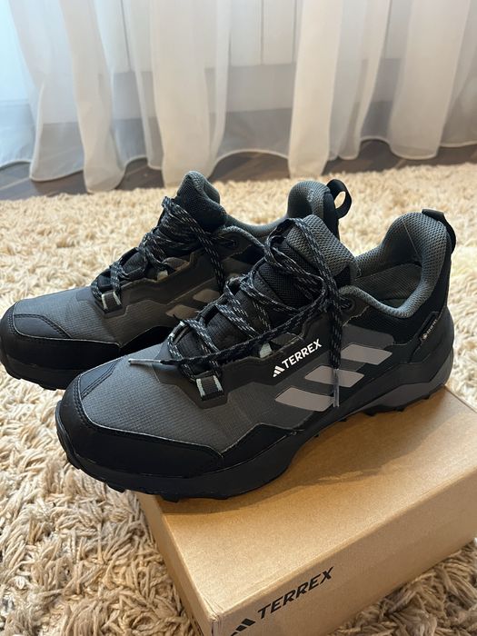 Кросівки Adidas Terrex( Gore-tex) оригінал.