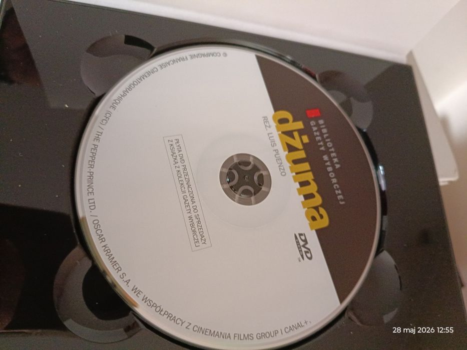 Książki na płycie DVD.