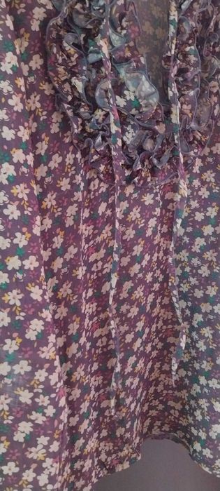 Blusa elegante com folhos