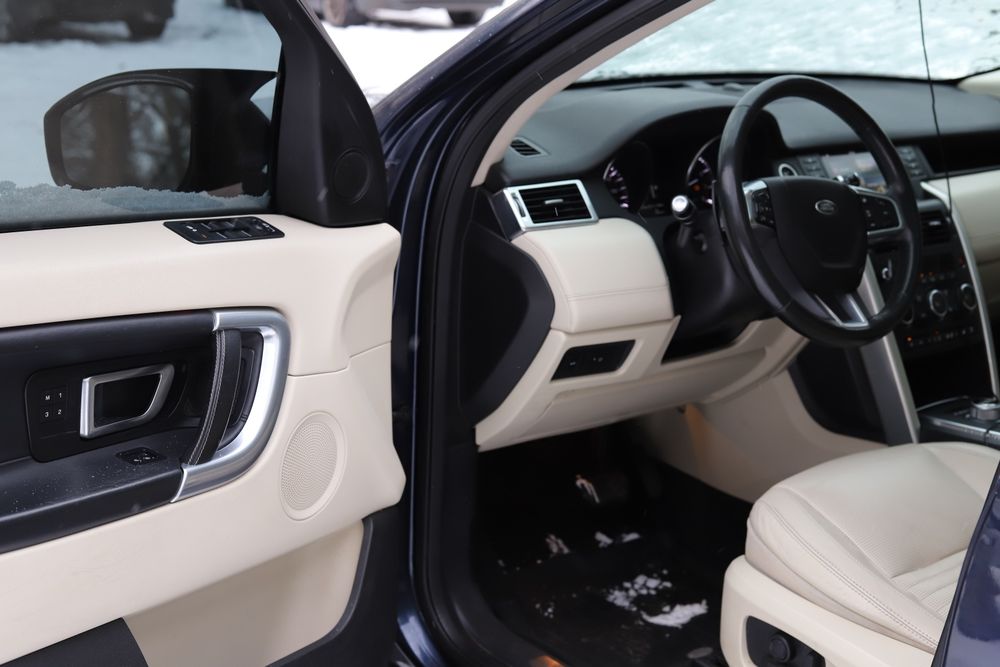 Land rover discovery sport 2016