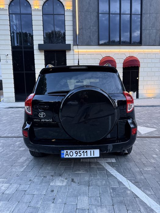 Продам Toyota Rav4