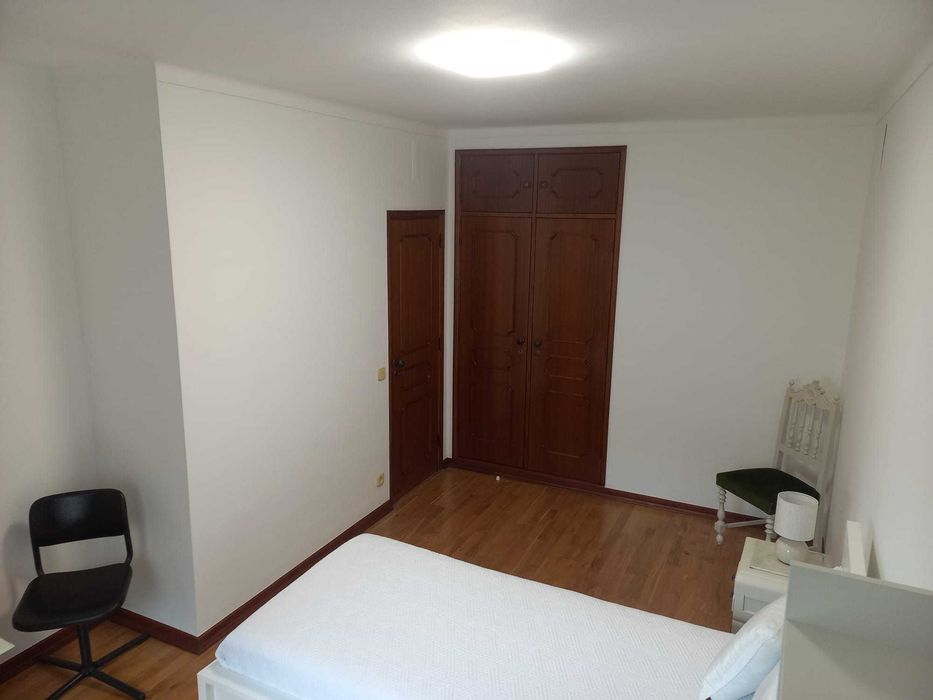 Quartos para Estudantes - Rua Miguel Torga - Coimbra