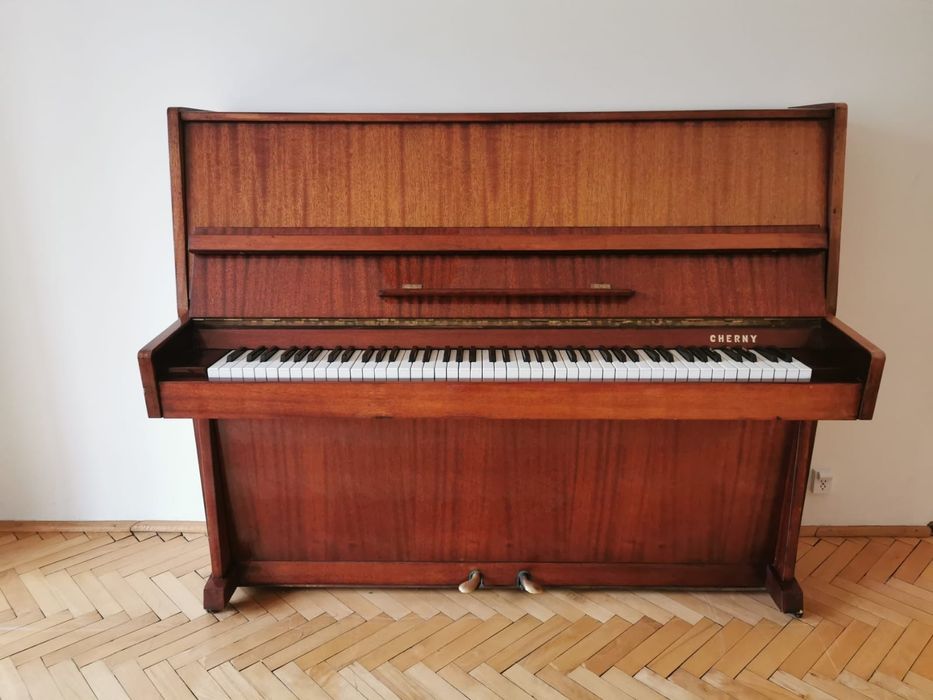 Pianino Cherny drewno