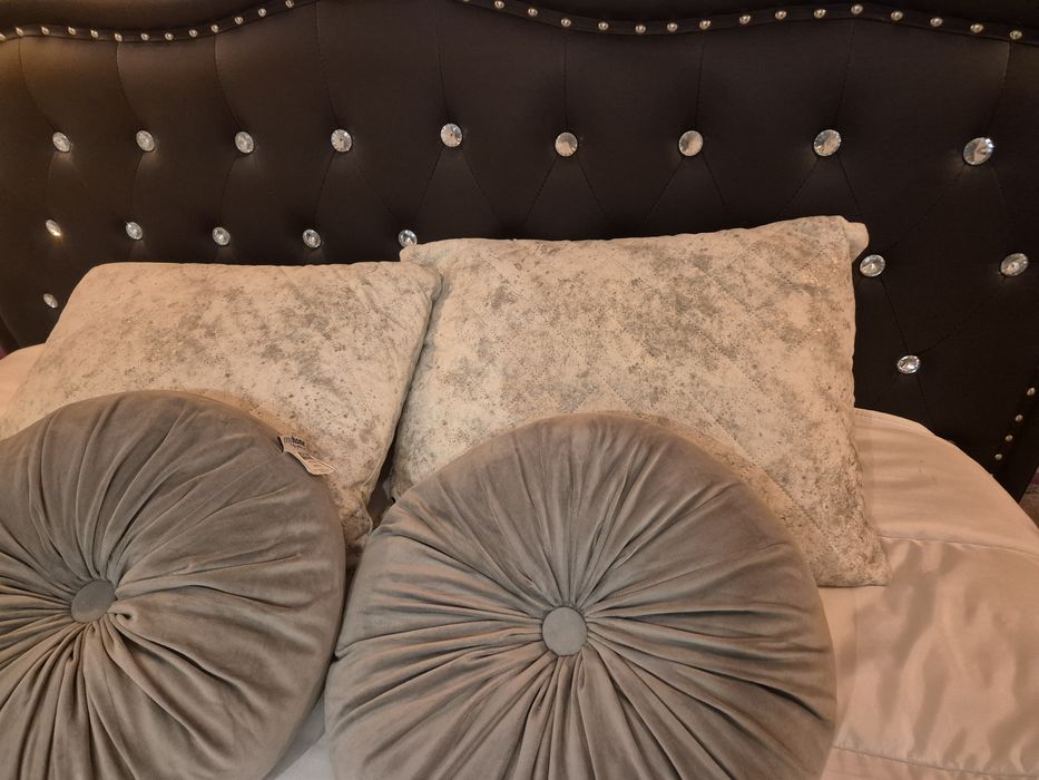 Quarto casal com cadeirão incluido