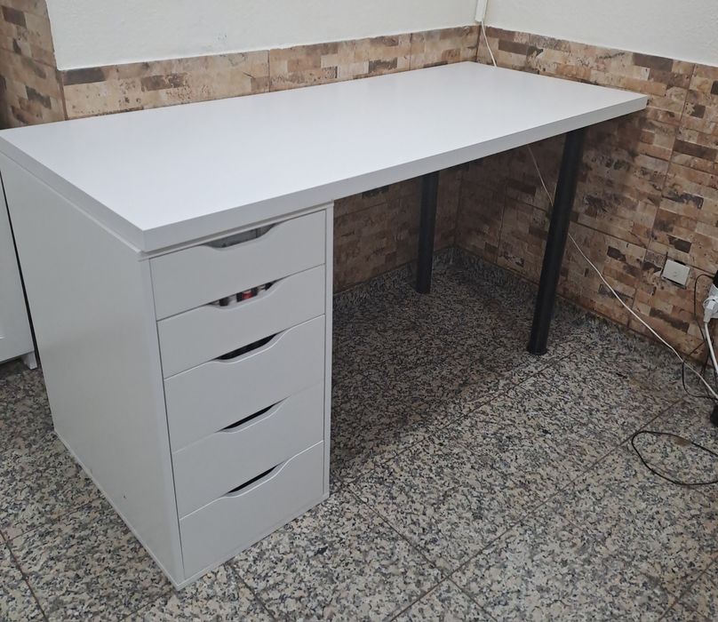 Mesa de Manicure ikea