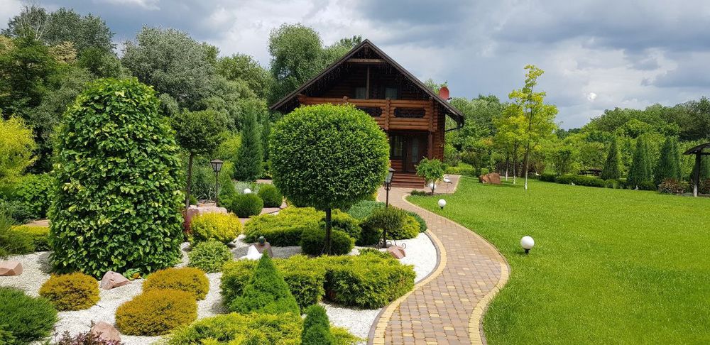 Сучасний житловий комплекс на березі р. Сула