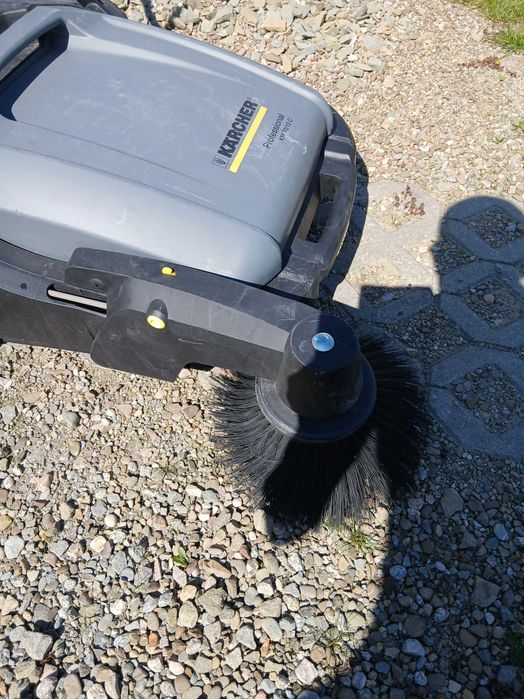Zamiatarka ręczna KARCHER KM 70/15 C