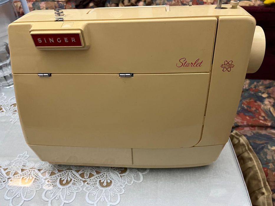 Maszyna do szycia SINGER STARLET  + walizka