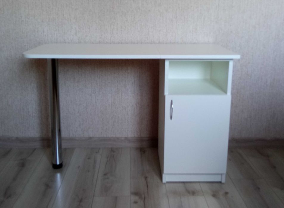 Манікюрний стіл розкладний (білий)