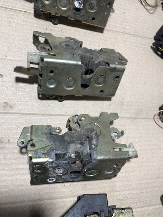 Замок двери Mercedes Sprinter Volkswagen LT Спринтер лт