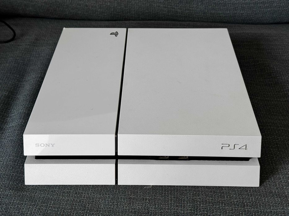 Sony PlayStation 4 Fat White 500GB / firmware 12.02 / GoldHEN