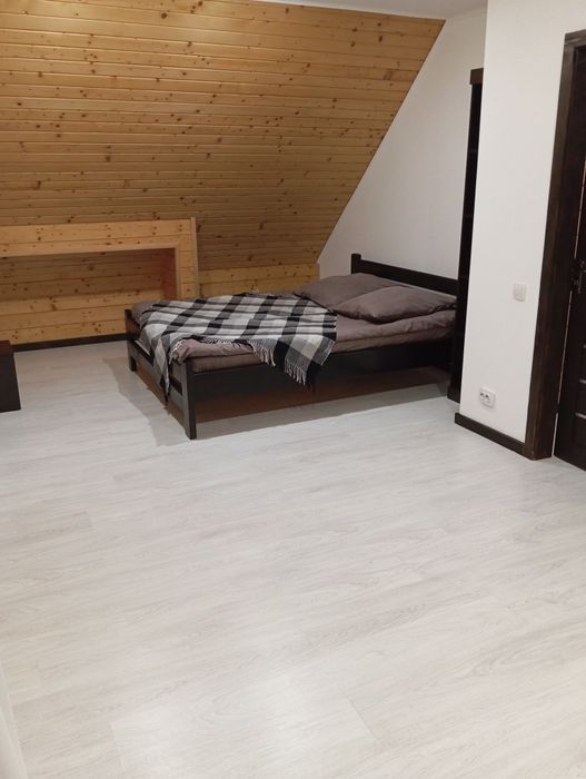 Відпочинок в Карпатах. Котедж поблизу Буковеля. Будинок в горах.